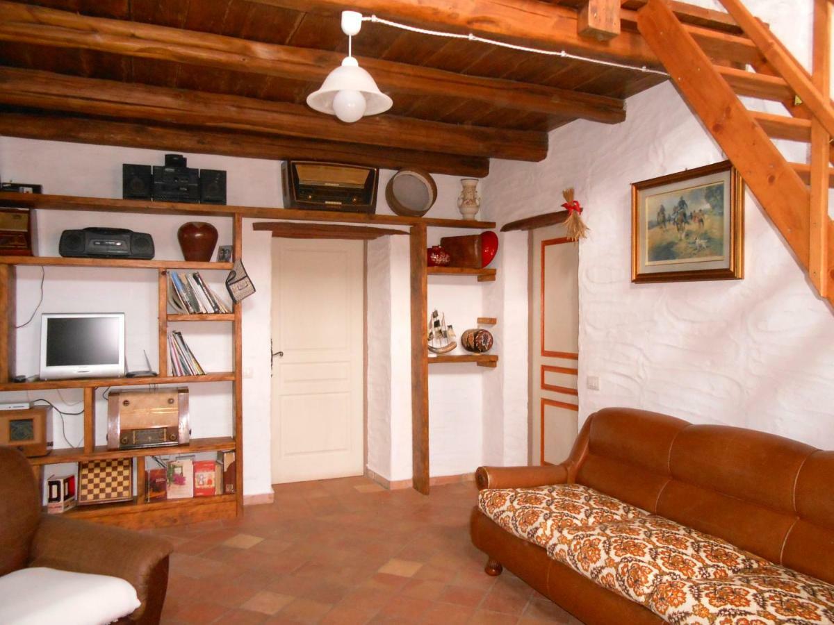 Domus Antiga Appartamenti San Giovanni Suèrgiu Dış mekan fotoğraf