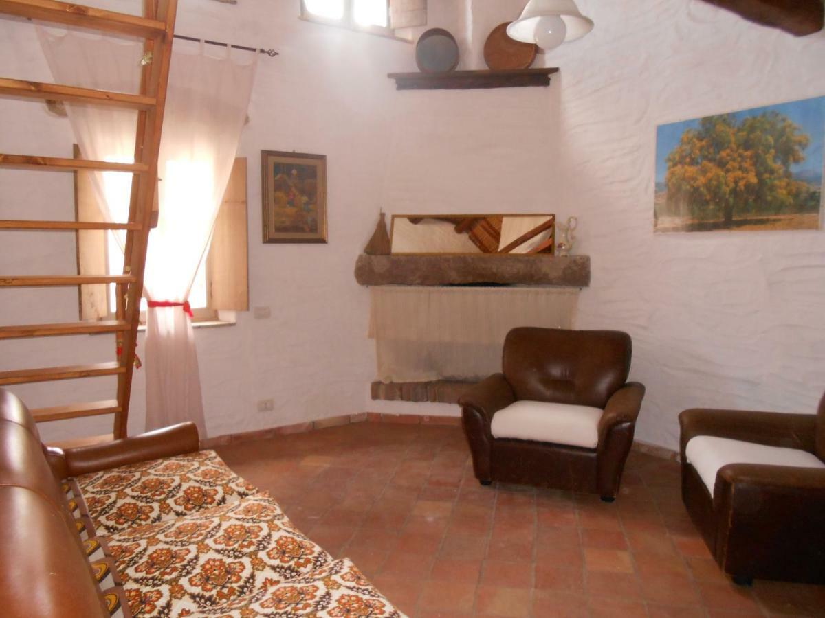 Domus Antiga Appartamenti San Giovanni Suèrgiu Dış mekan fotoğraf