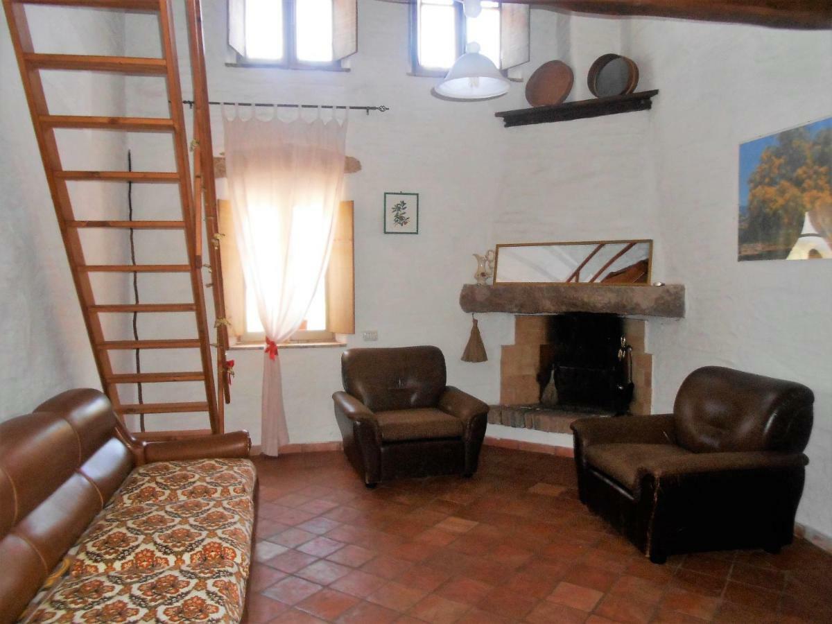 Domus Antiga Appartamenti San Giovanni Suèrgiu Dış mekan fotoğraf